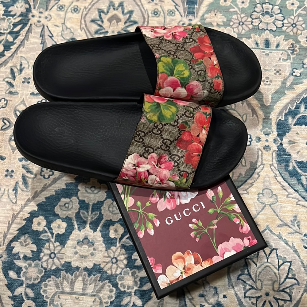Gucci Slides size 42